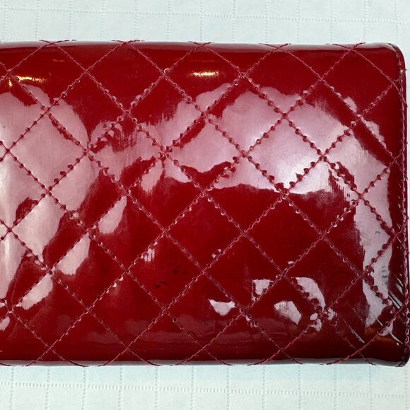 Aldo Red Quilted Patent Leather wallet / Wristlet Clutch - Picture 7 of 16